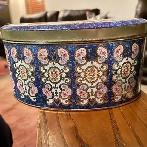 Blue Vintage Reproduction Tea Tin